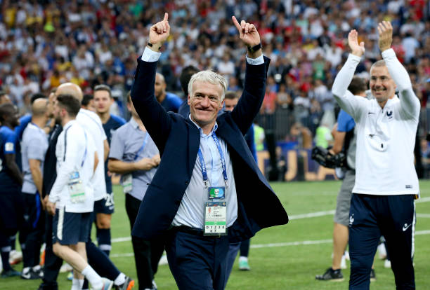 这使得他曾 这使得他曾