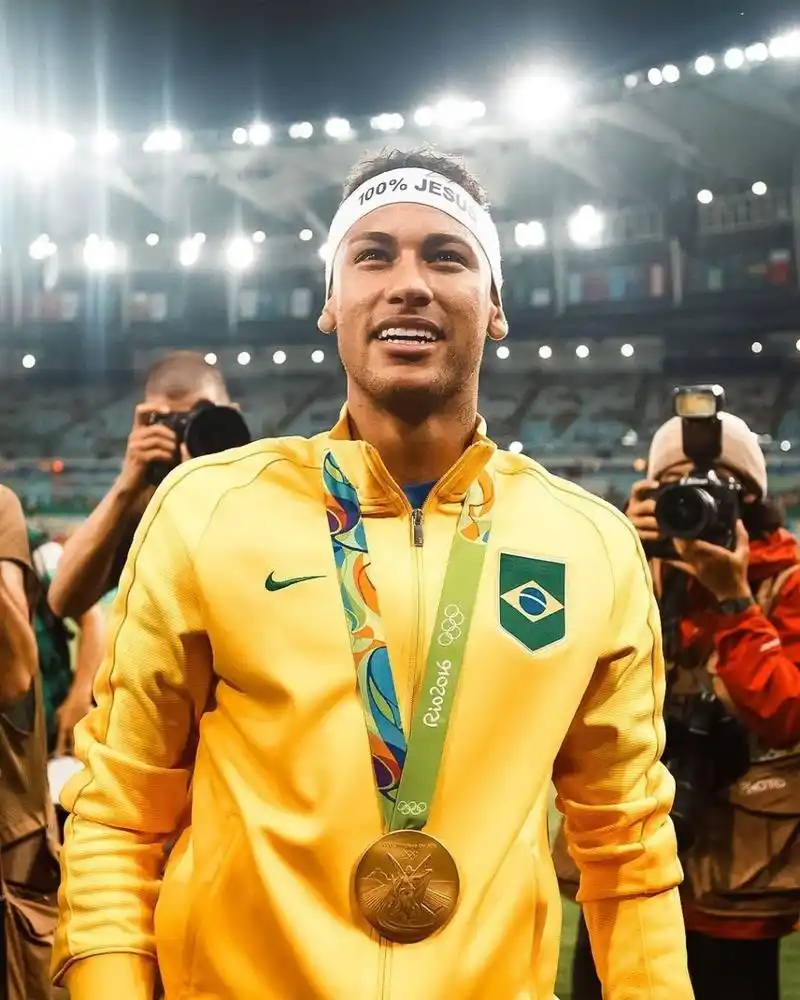 在效力于那 在效力于那