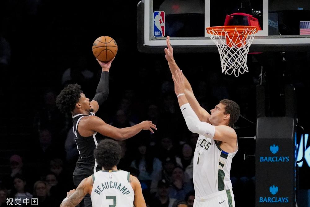 表现出色 表现出色