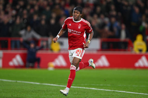 李新翔父亲：在李新翔这个年纪，挣钱是次要提升水平是主要的.